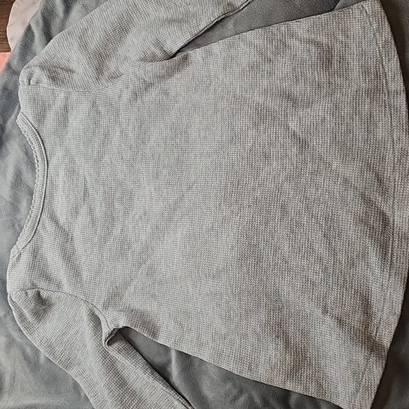 L Gray Shirt size 18 months of age - Picture 4 of 7